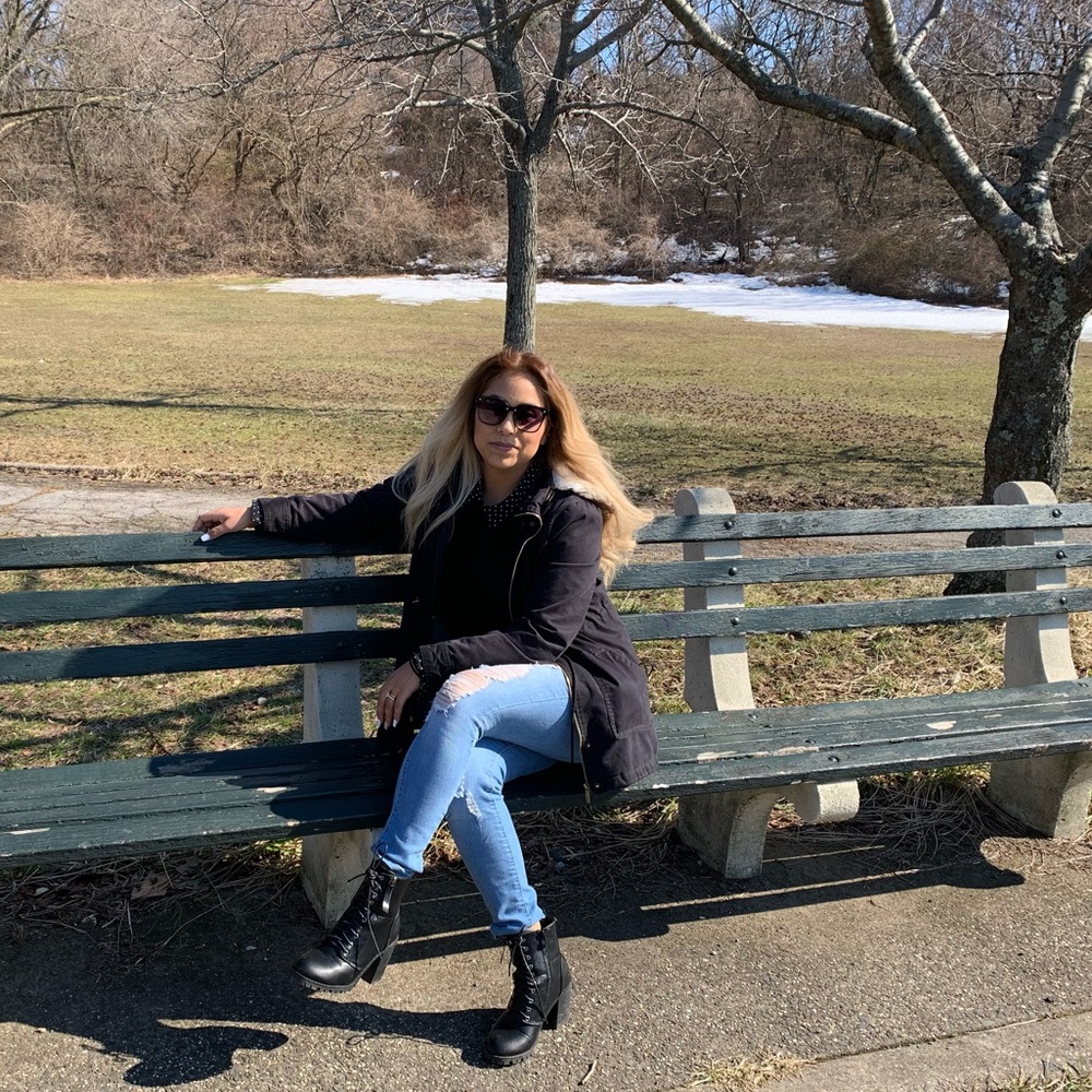 Meet your Posher, Leticia